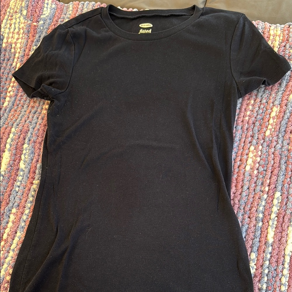 Old Navy Black Fitted Tee